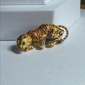 VTG Lind-Gal Crouching Tiger Brooch Pin Collectible